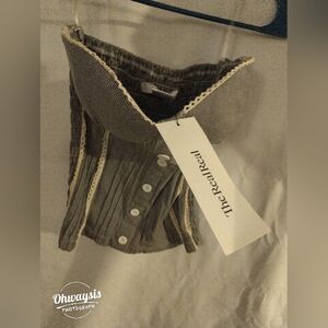 Charlotte Russe Gray Ribbed Button-Up Corset with Cream Trim